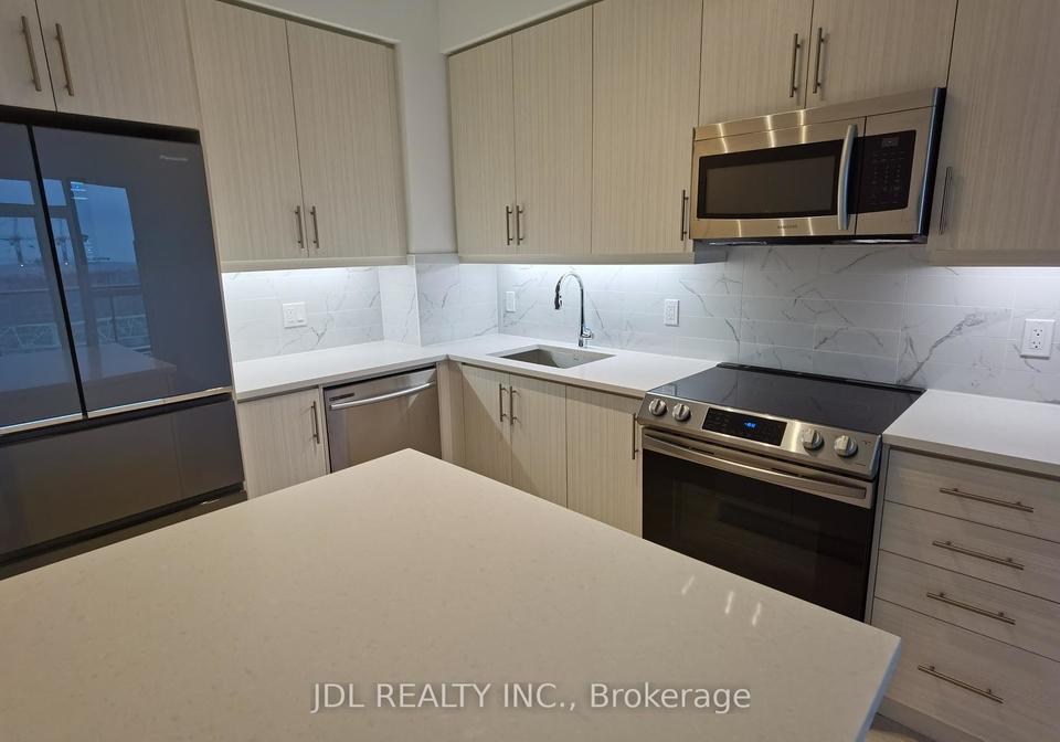 75-oneida-crescent-richmond-hill-ontario-n13073312