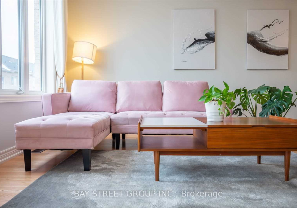 215-radial-drive-aurora-ontario-n13073360