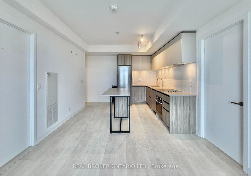 7950-bathurst-street-vaughan-ontario-n13073380