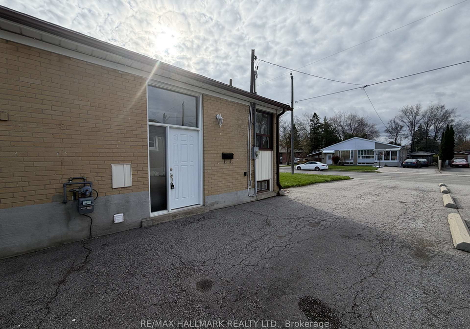 313-taylor-mills-drive-n-richmond-hill-ontario-n13073474