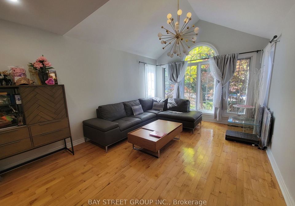 98-brookeview-drive-aurora-ontario-n13074182