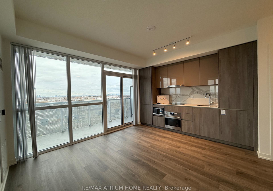 8-interchange-way-vaughan-ontario-n13074944