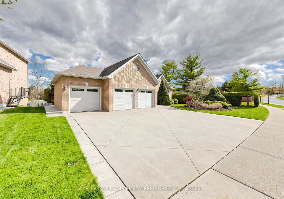 123-thomson-creek-boulevard-vaughan-ontario-n13075342