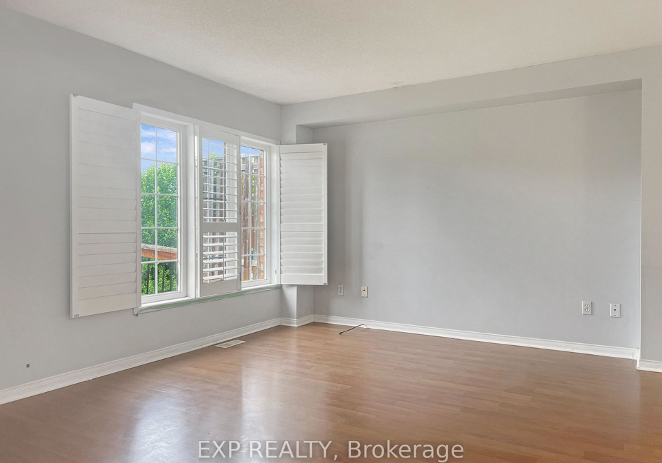 26-millcliff-circle-aurora-ontario-n13076004