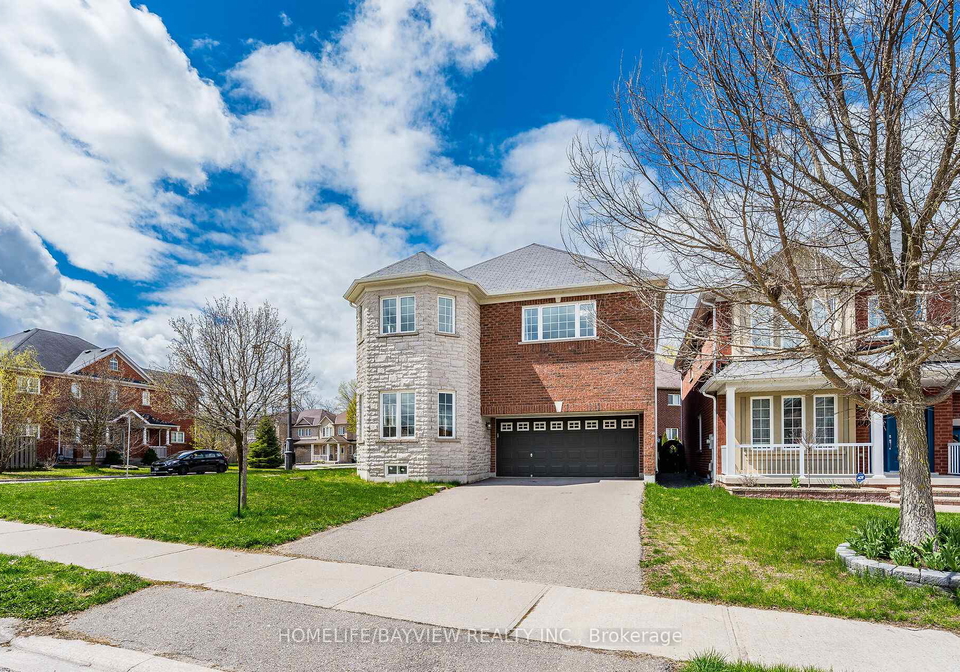 212-ray-snow-boulevard-newmarket-ontario-n13076348