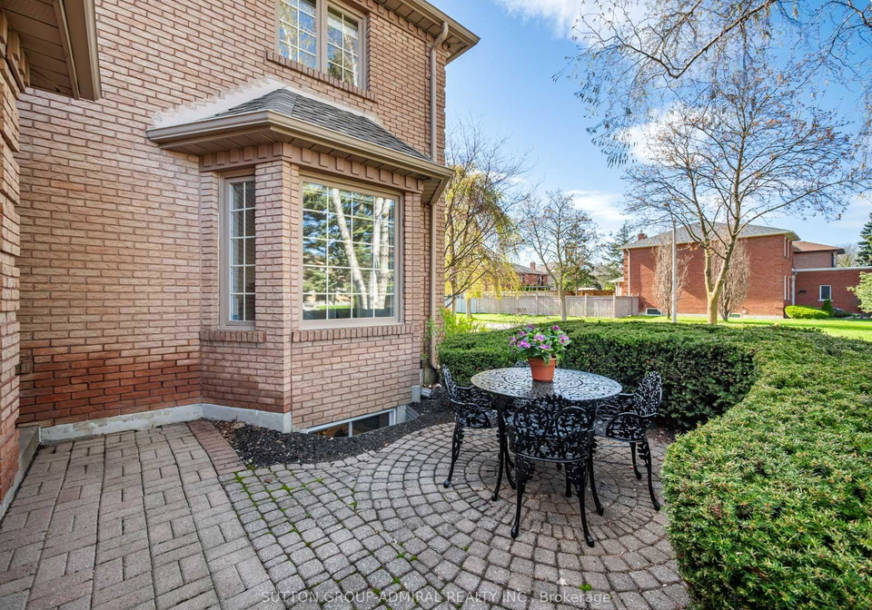 6-colton-crescent-s-vaughan-ontario-n13076880