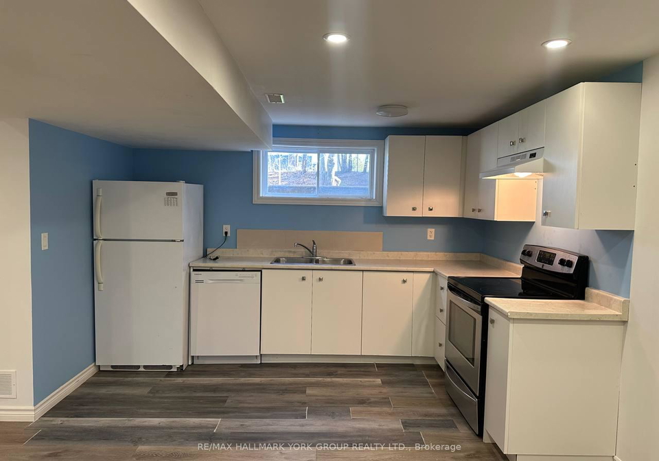222-currey-crescent-newmarket-ontario-n13077556