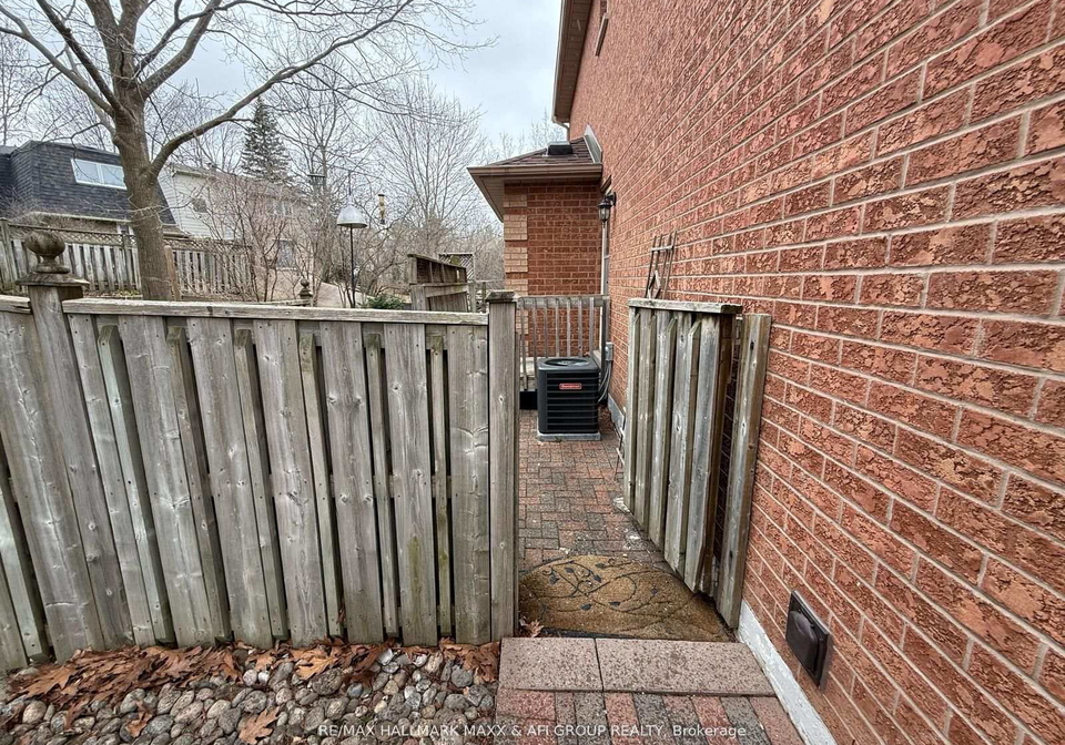 34-cypress-court-aurora-ontario-n13078474
