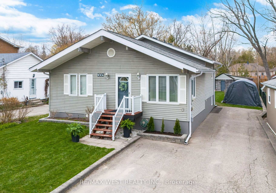 924-vicrol-drive-innisfil-ontario-n13078620