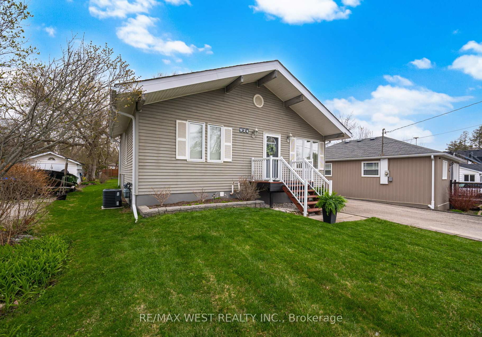 924-vicrol-drive-innisfil-ontario-n13078620