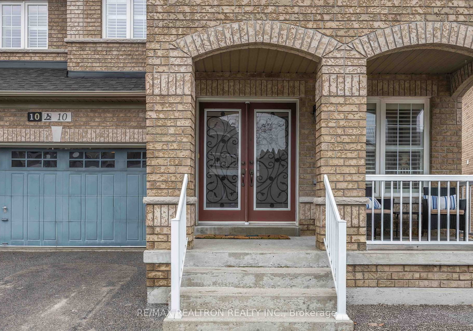 10-dovetail-drive-richmond-hill-ontario-n13078750