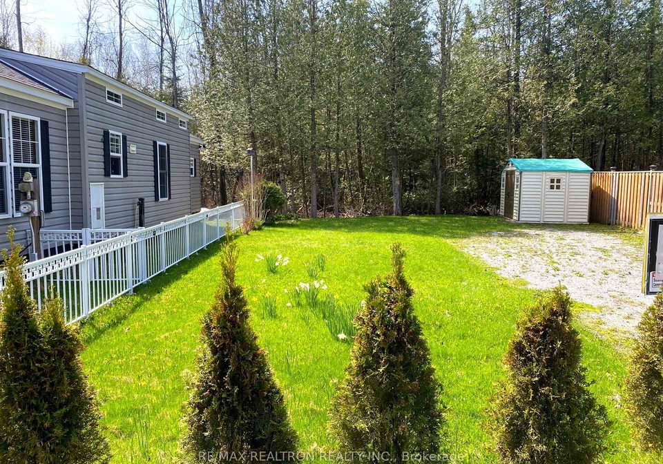 53-horseshoe-circle-georgina-ontario-n13078972