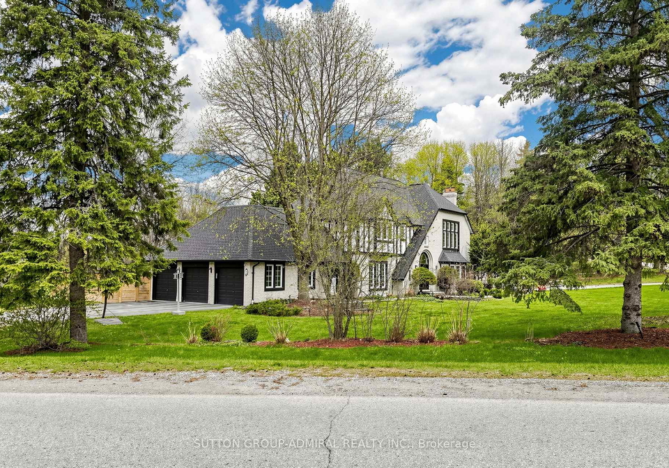 2-gilbert-drive-aurora-ontario-n13079488