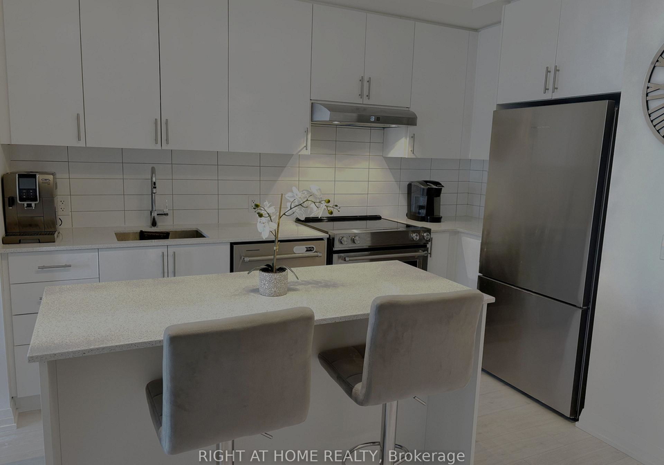 9000-jane-street-vaughan-ontario-n13080150