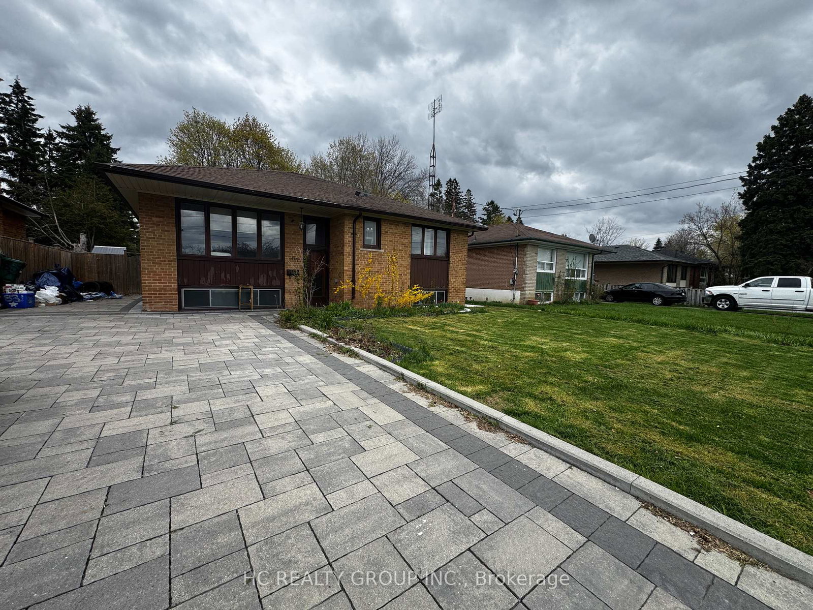 83-sussex-avenue-richmond-hill-ontario-n13080346