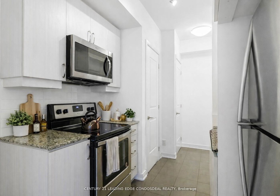 9205-yonge-street-richmond-hill-ontario-n13080676