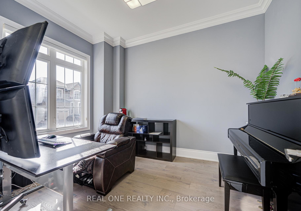 100-conklin-crescent-aurora-ontario-n13082298