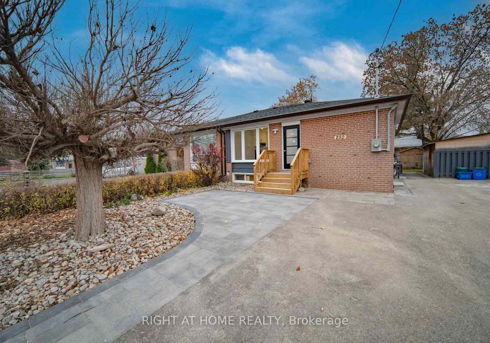 250-beechy-drive-richmond-hill-ontario-n13082412