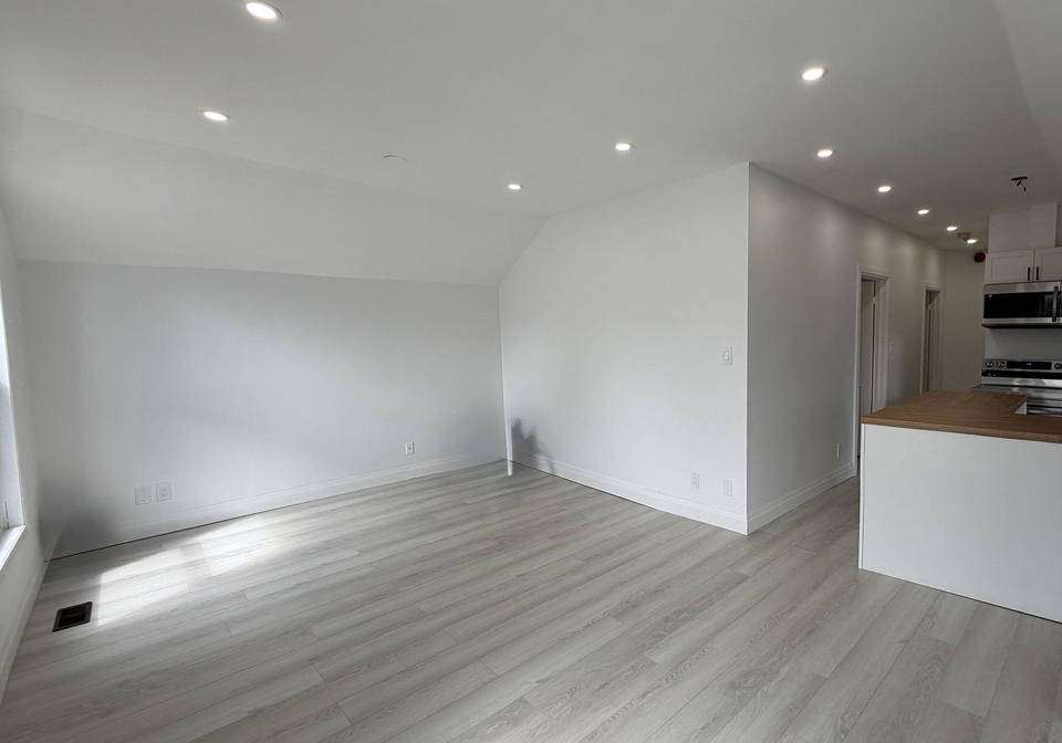 90-wellington-street-e-aurora-ontario-n13083042