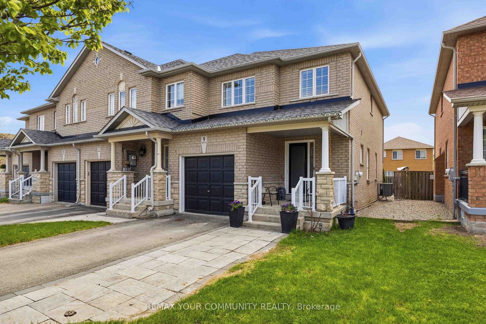 9-e-collis-drive-aurora-ontario-n13083082