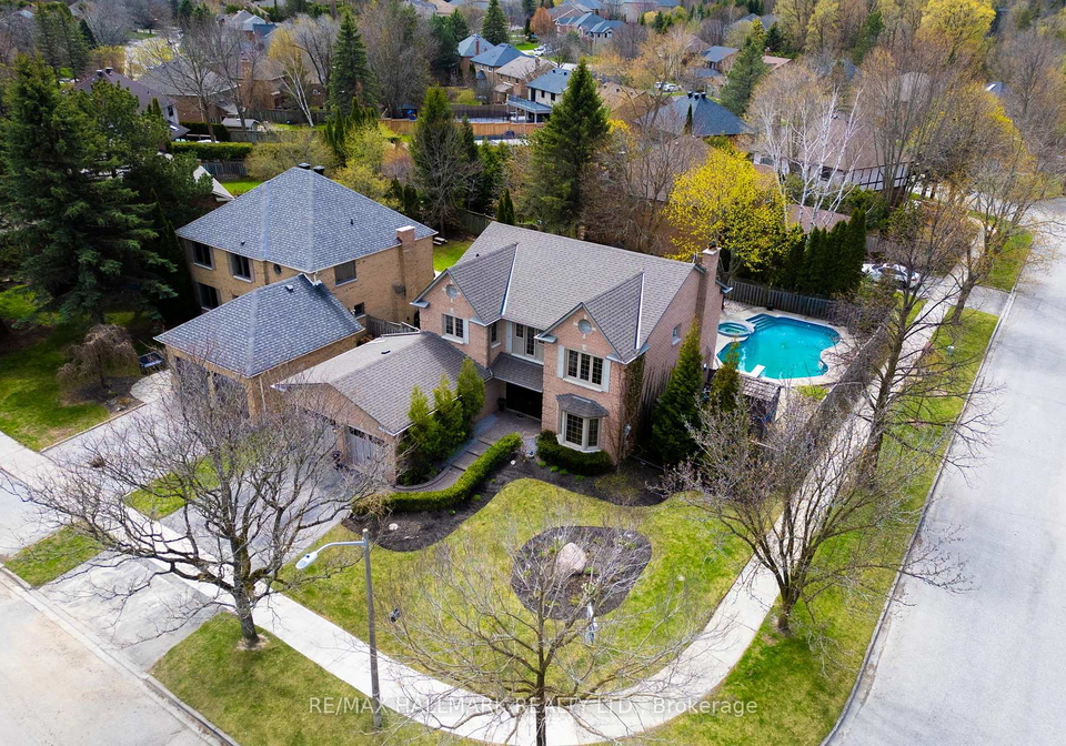 29-petch-crescent-aurora-ontario-n13083260