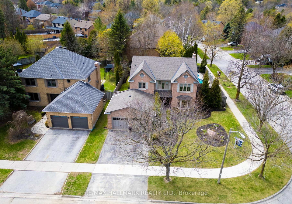 29-petch-crescent-aurora-ontario-n13083260