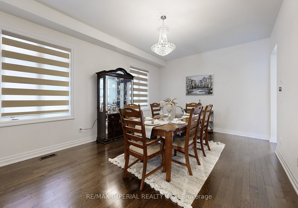 211-touch-gold-crescent-aurora-ontario-n13083948