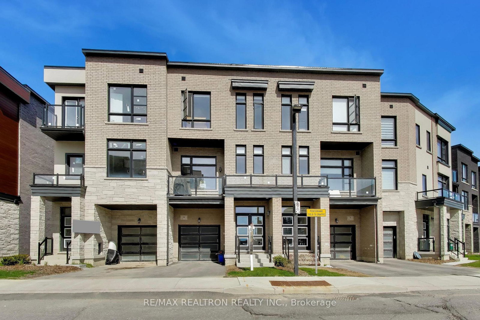 11-inverary-crescent-vaughan-ontario-n13084174