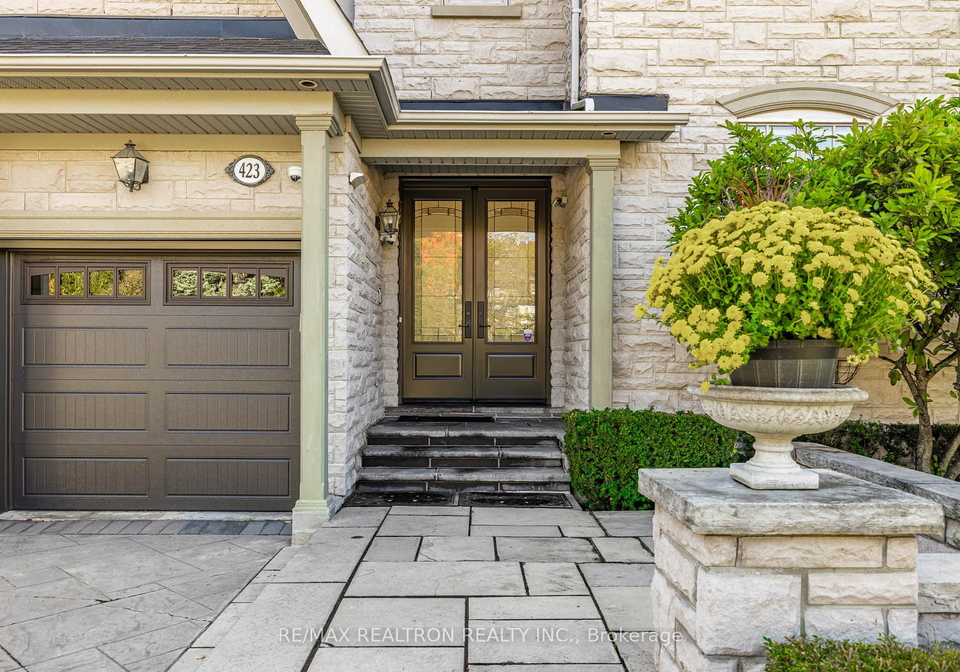 423-paradelle-drive-richmond-hill-ontario-n13084358