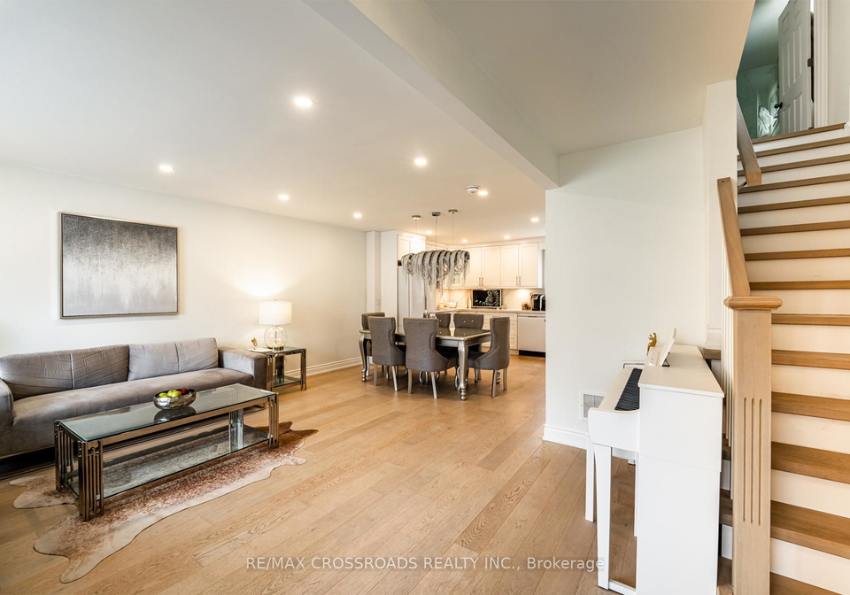 176-william-roe-boulevard-newmarket-ontario-n13084788