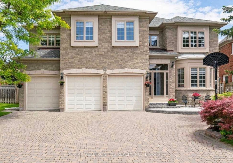 11-delevan-court-richmond-hill-ontario-n13084842