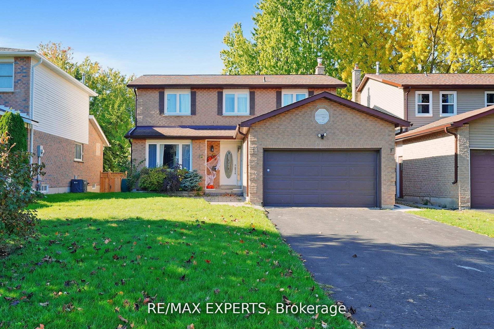1097-wildwood-drive-newmarket-ontario-n13085116