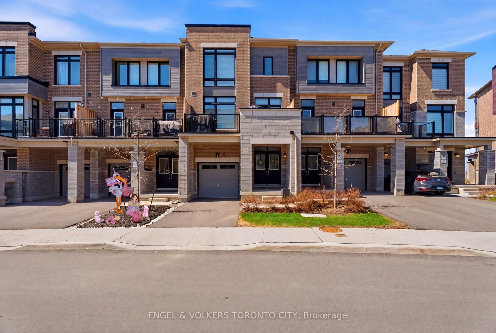 43-holyrood-crescent-vaughan-ontario-n13085294
