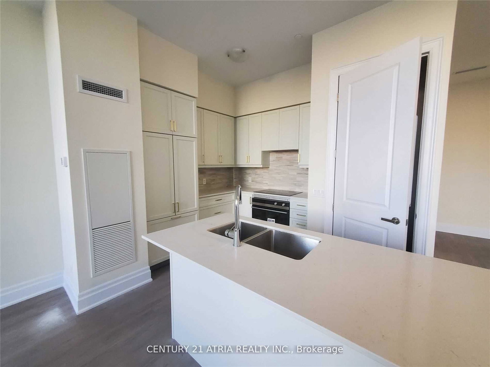 9085-jane-street-vaughan-ontario-n13085944
