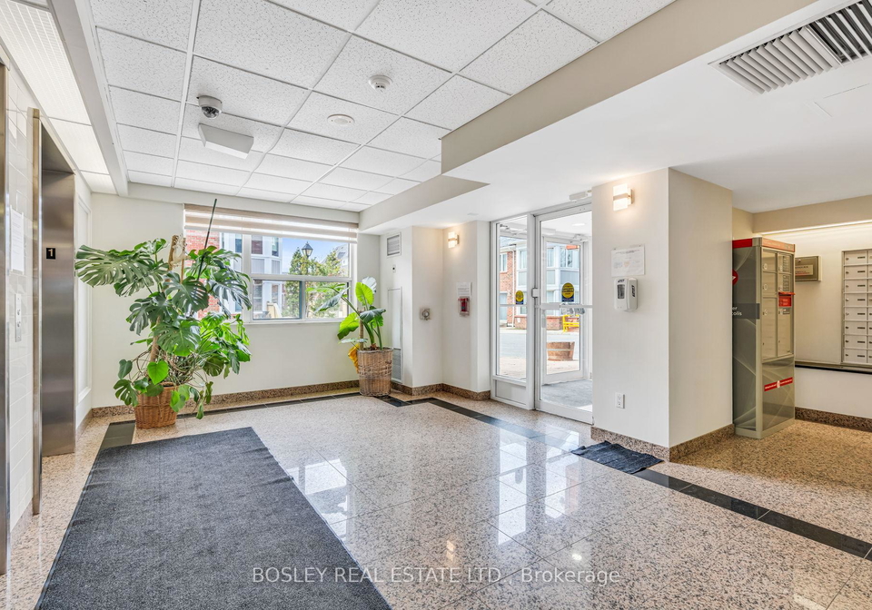7378-yonge-street-vaughan-ontario-n13086248