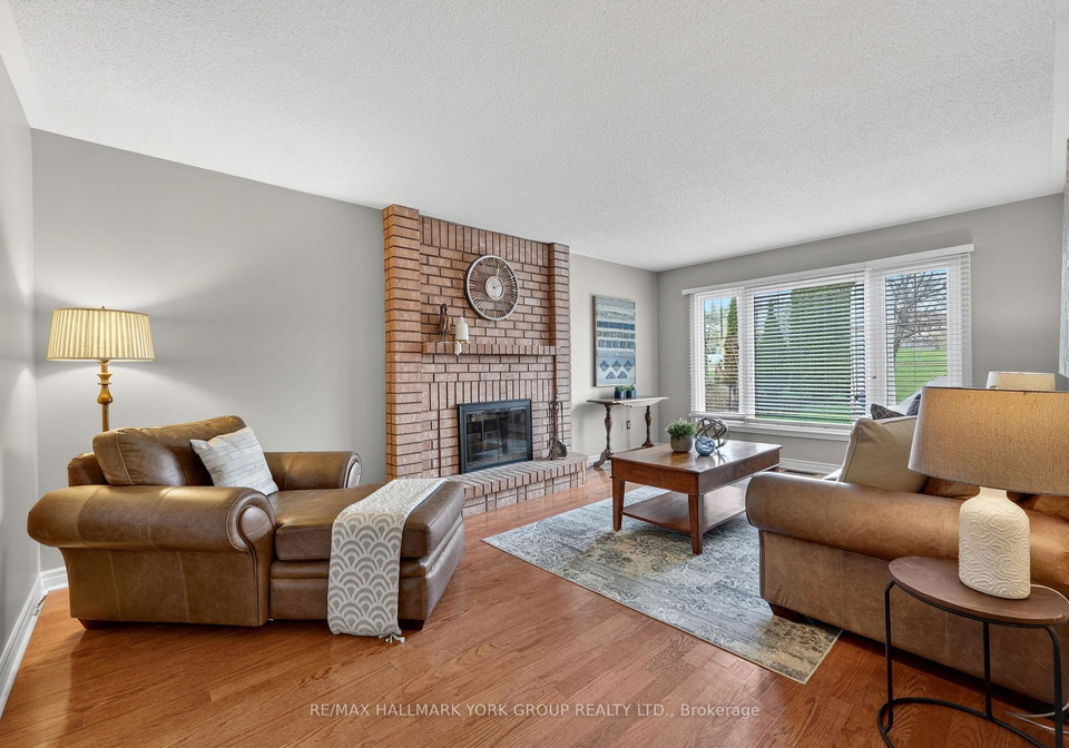 297-alex-doner-drive-newmarket-ontario-n13087094