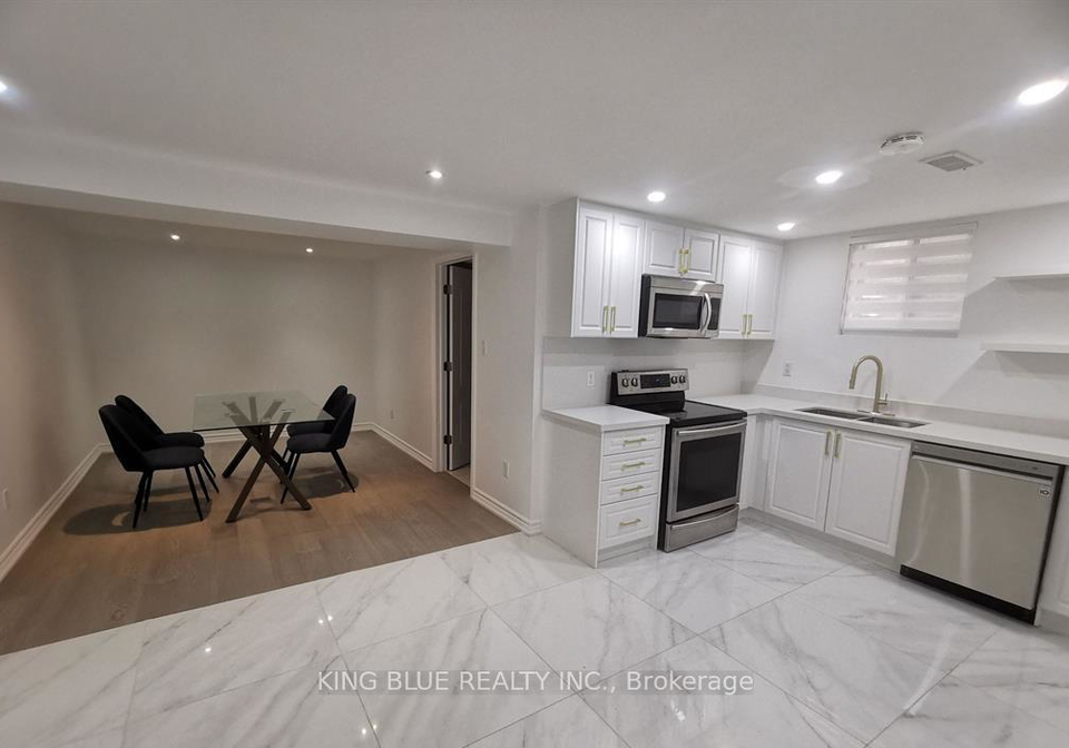 319-cheryl-mews-boulevard-newmarket-ontario-n13087814
