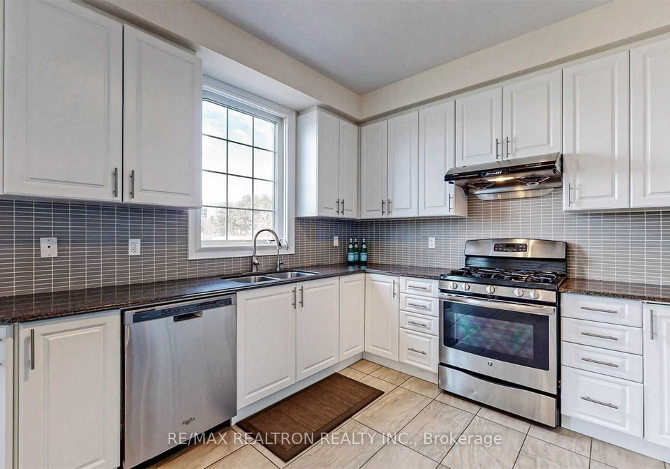 312-ritas-avenue-newmarket-ontario-n13087988