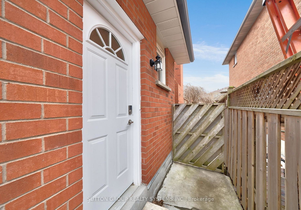 56-ballard-crescent-newmarket-ontario-n13088202