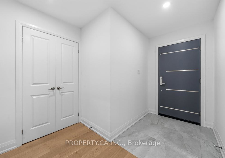 217-hampton-court-newmarket-ontario-n13088796