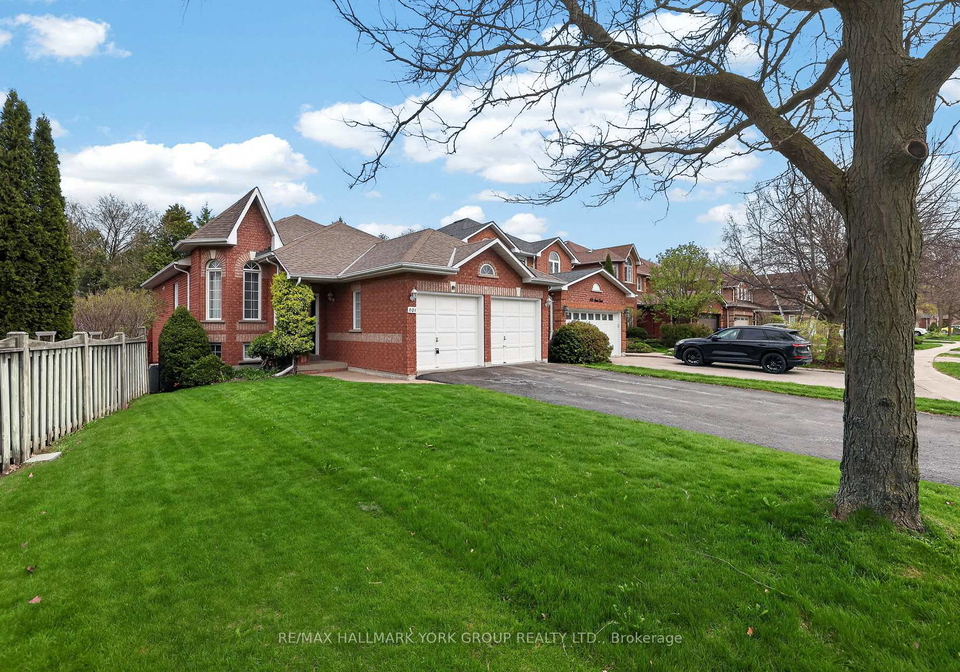 801-surin-court-newmarket-ontario-n13089342