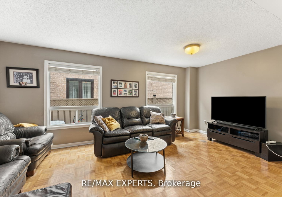19-maximillian-street-vaughan-ontario-n13089624