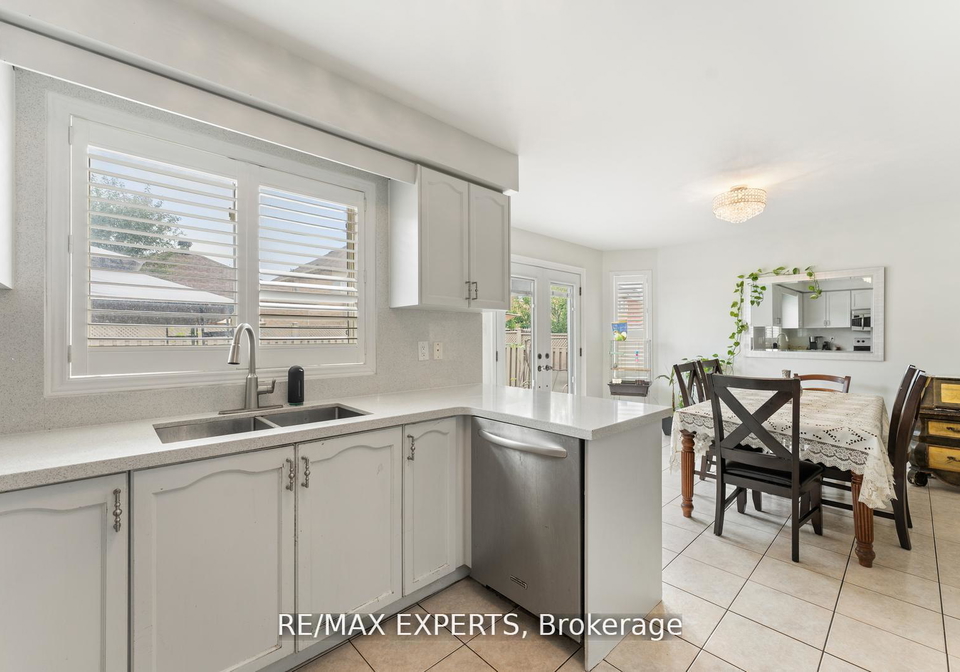 19-maximillian-street-vaughan-ontario-n13089624