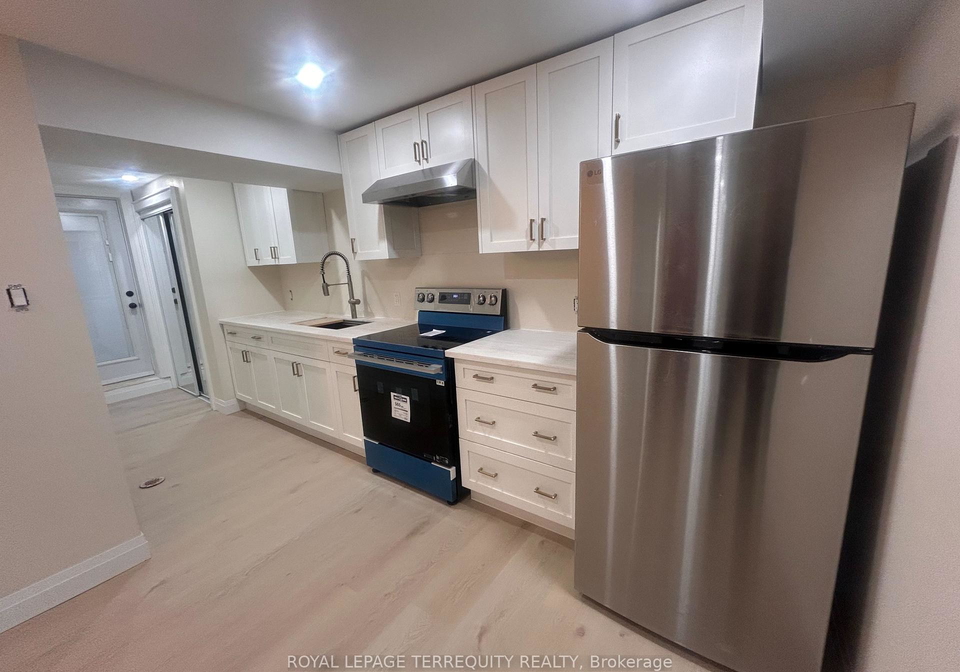 4-sutton-court-markham-ontario-n13090066