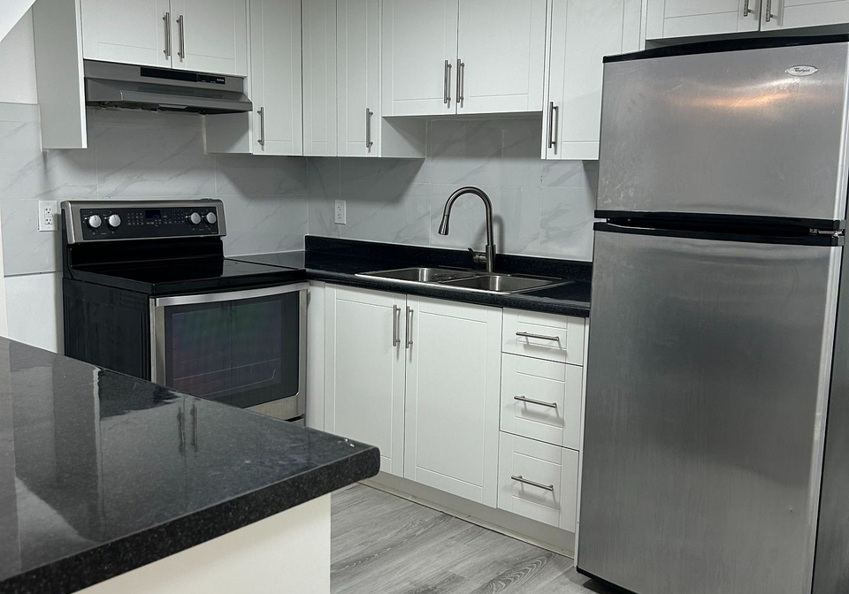 260-britannia-avenue-bradford-west-gwillimbury-ontario-n13090096