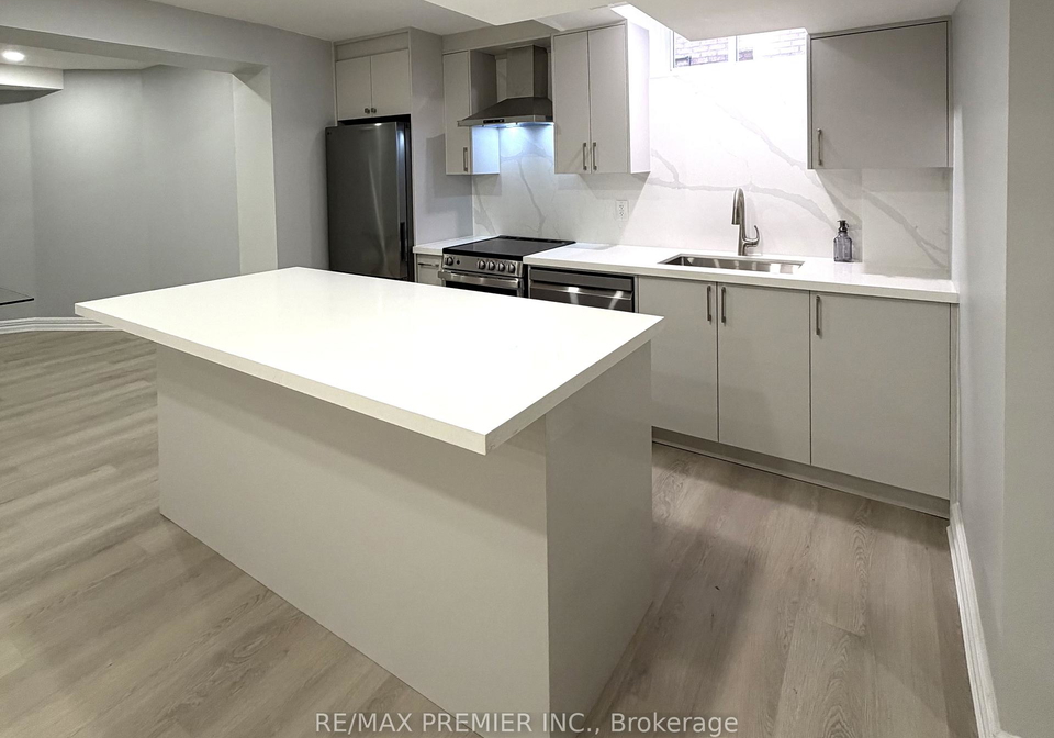 23-brownlee-avenue-vaughan-ontario-n13090490
