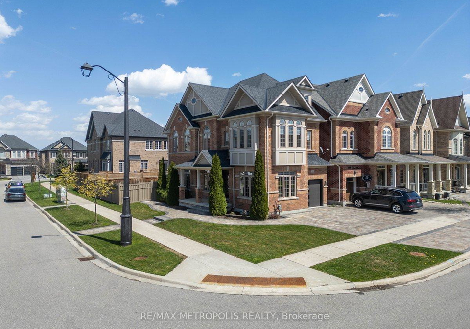 115-pelee-avenue-vaughan-ontario-n13090724