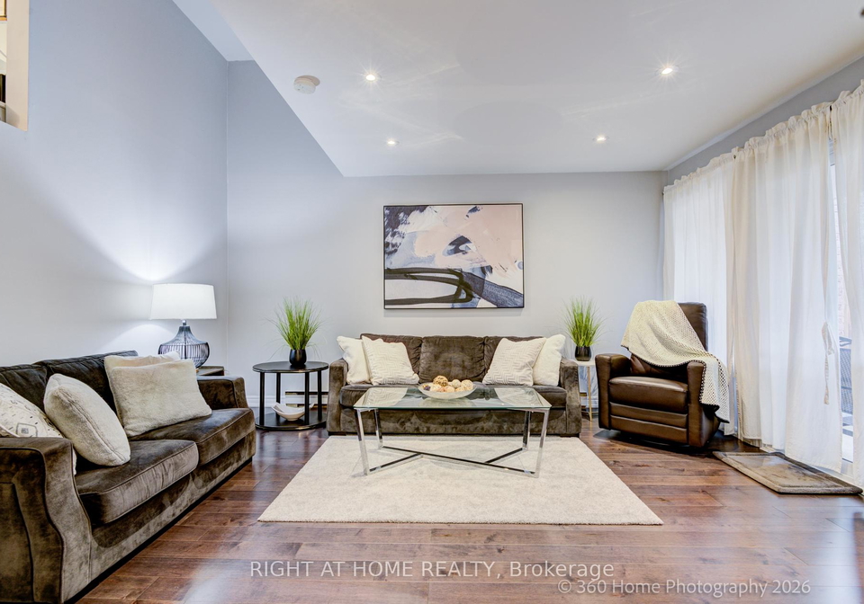 221-milestone-crescent-aurora-ontario-n13090772