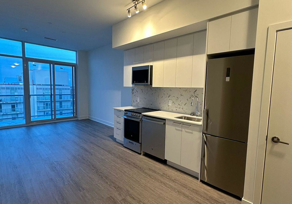 185-deerfield-road-newmarket-ontario-n13093492