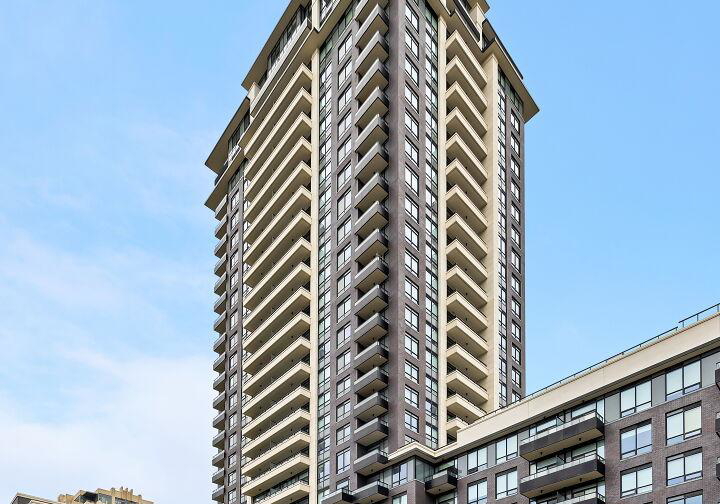 15-water-walk-drive-markham-ontario-n13093756